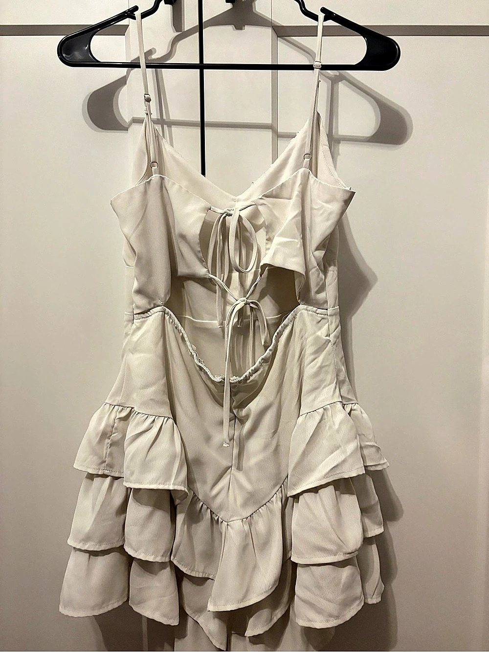 White Ruffle Mini Dress Like New - Picture 2 of 2